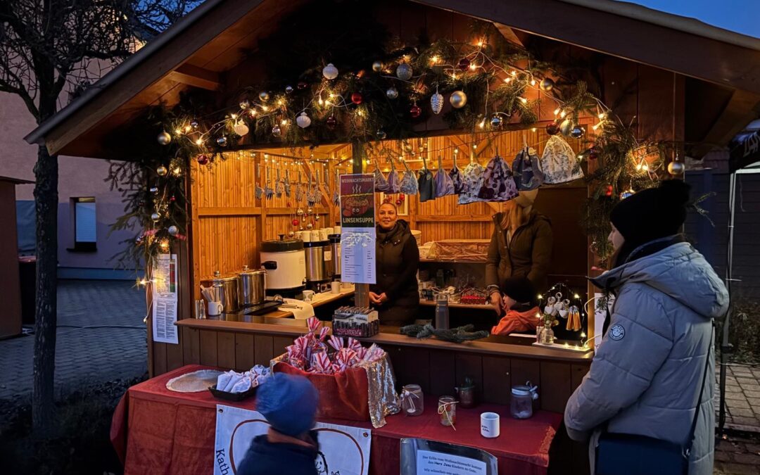 Herz-Jesu Kindergarten beim Büchenbacher Weihnachtsmarkt